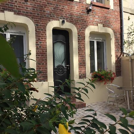 La Villa Des Remparts Lisieux Eksteriør billede